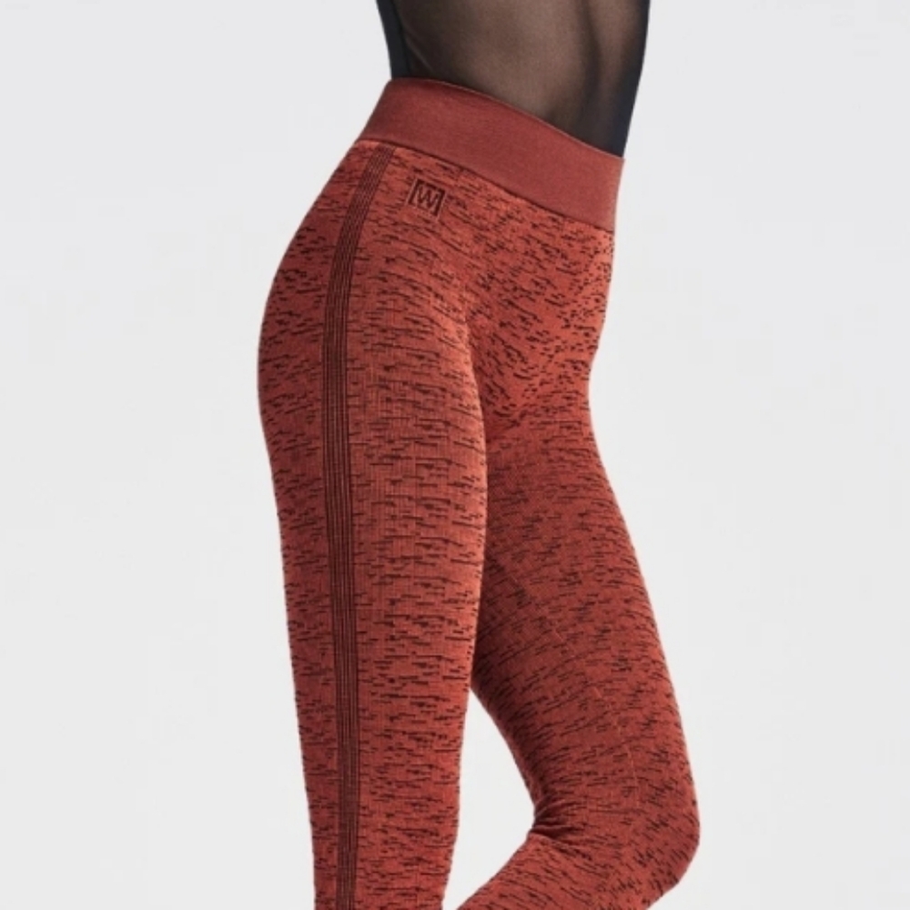 NIB, WOLFORD RUST, BLACK LEGGINGS WITH ZIP BOTTOM INSERTS SIZE M